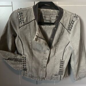Ladies Harley Davidson Cropped Jacket With 3/4 sleeves Size S.